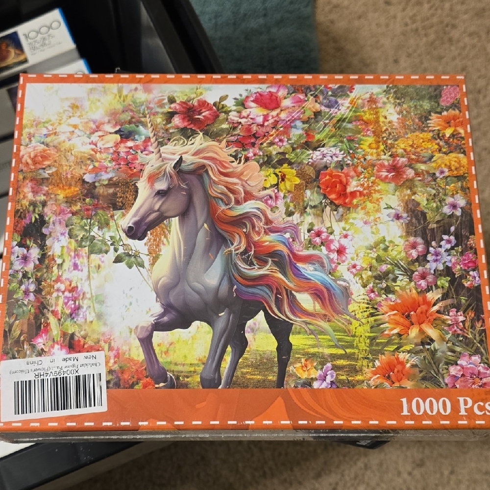 New In Box Colorful Unicorn Puzzle 1000 Pieces